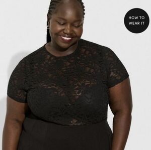 NWT✨ Black Lace Short-Sleeve Women's Top